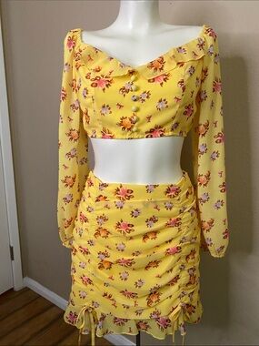 PinchMe Yellow Floral boho crop peasant top and ruched skirt set S